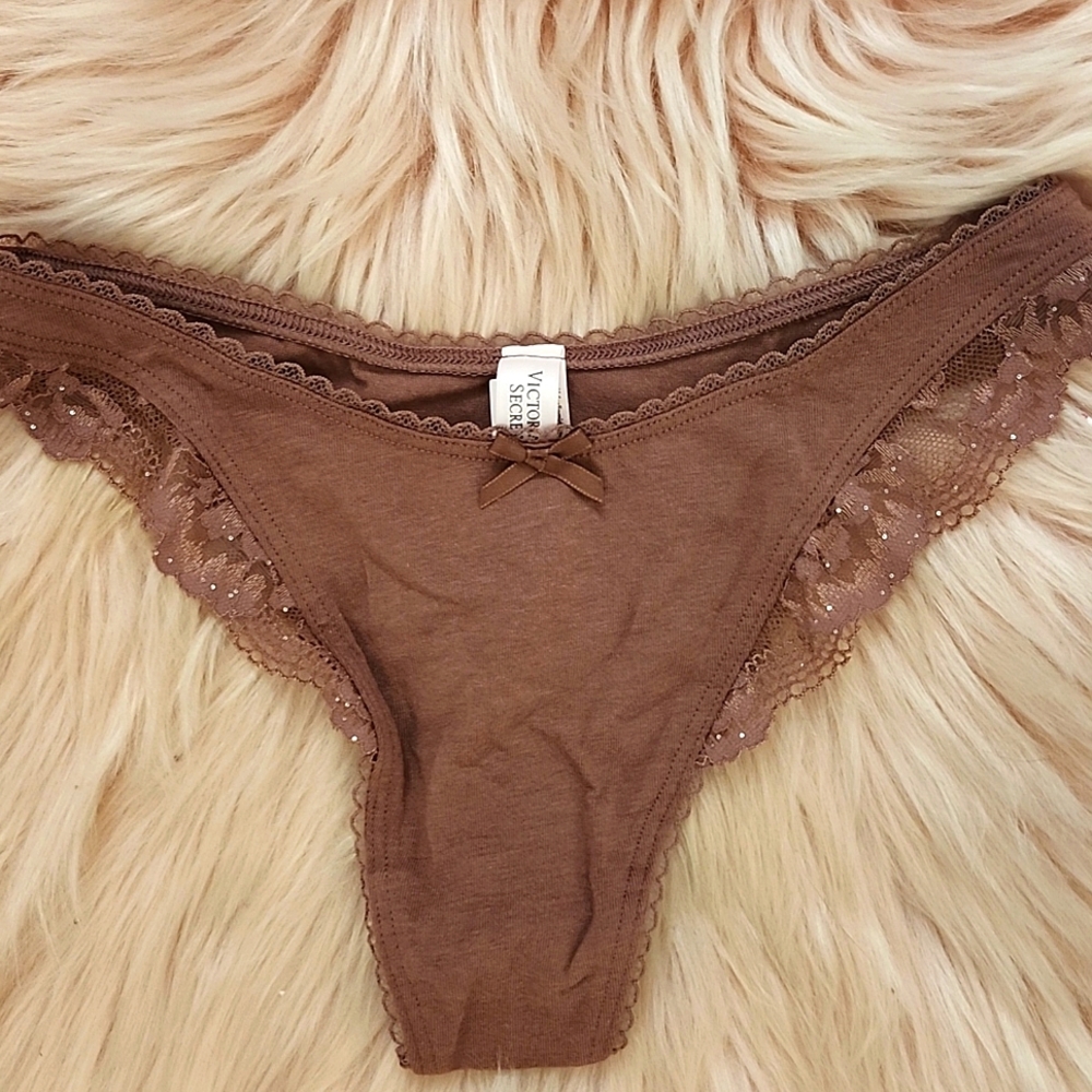 Brand New VICTORIA'S SECRET HIGH LEG FLORAL LACE & BLING DETAIL THONG-XS